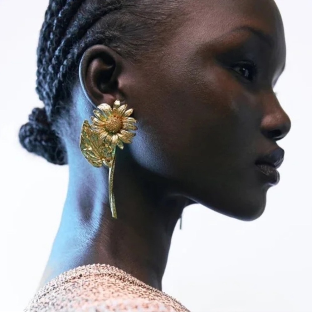 🌟New Zara Sunflower Daisy Earrings